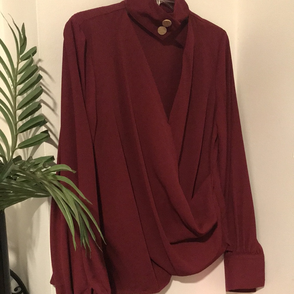 NWOT- Long sleeve choker blouse